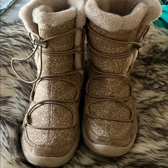 Ryka Tan Winter Rain Boots with Fleece Lining - Picture 2 of 5